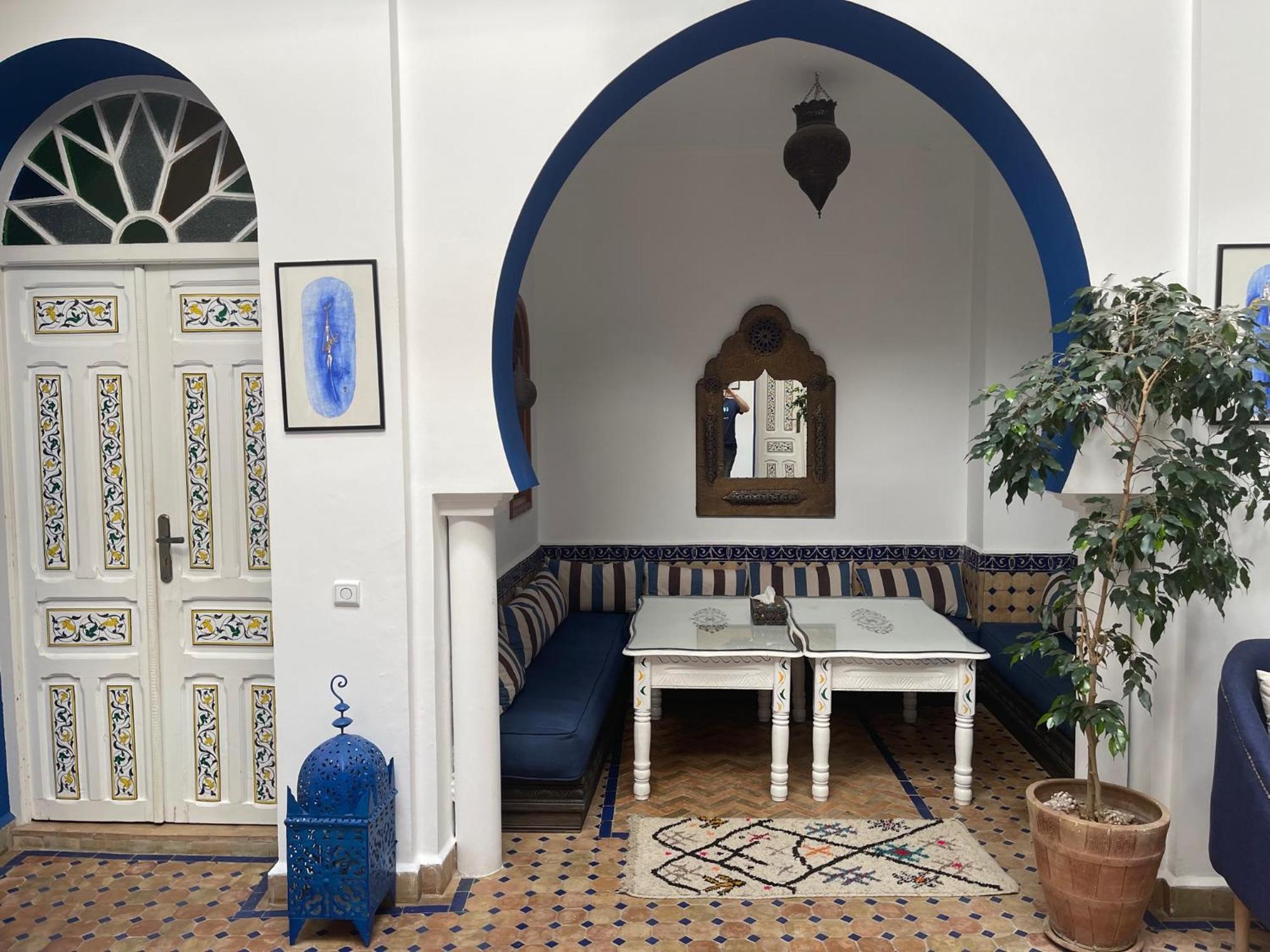 Riad Aicha Asilah Luaran gambar