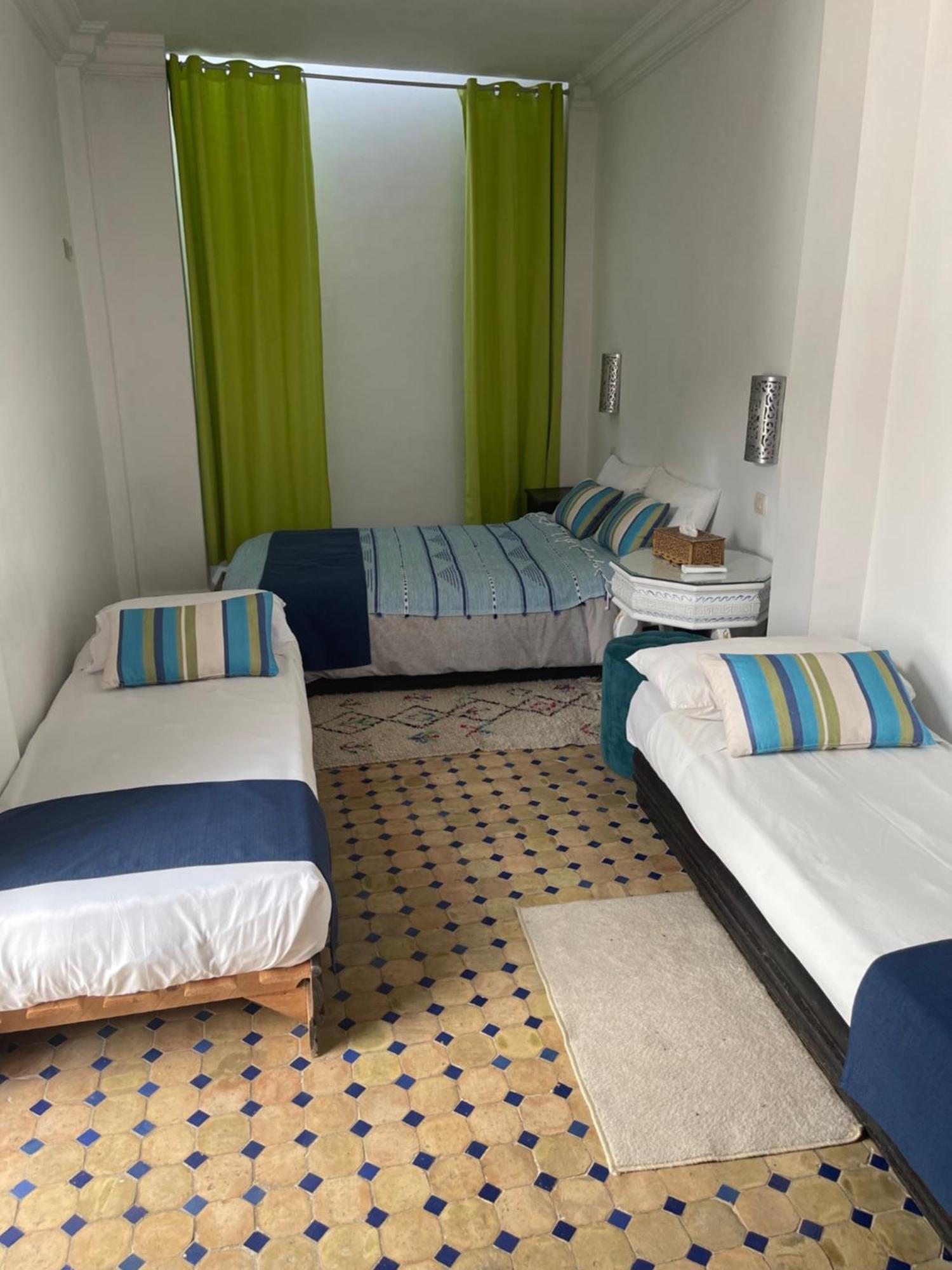 Riad Aicha Asilah Luaran gambar