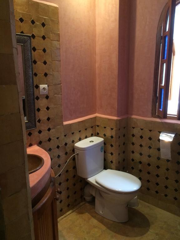Riad Aicha Asilah Luaran gambar