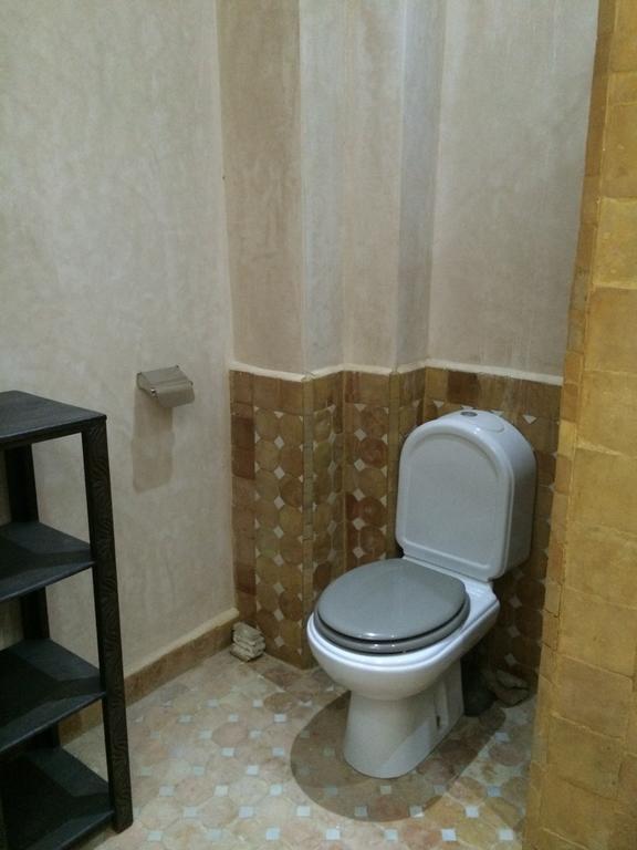 Riad Aicha Asilah Luaran gambar