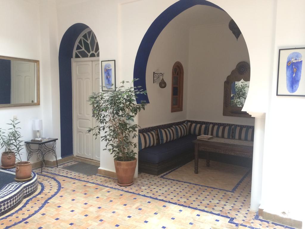 Riad Aicha Asilah Luaran gambar